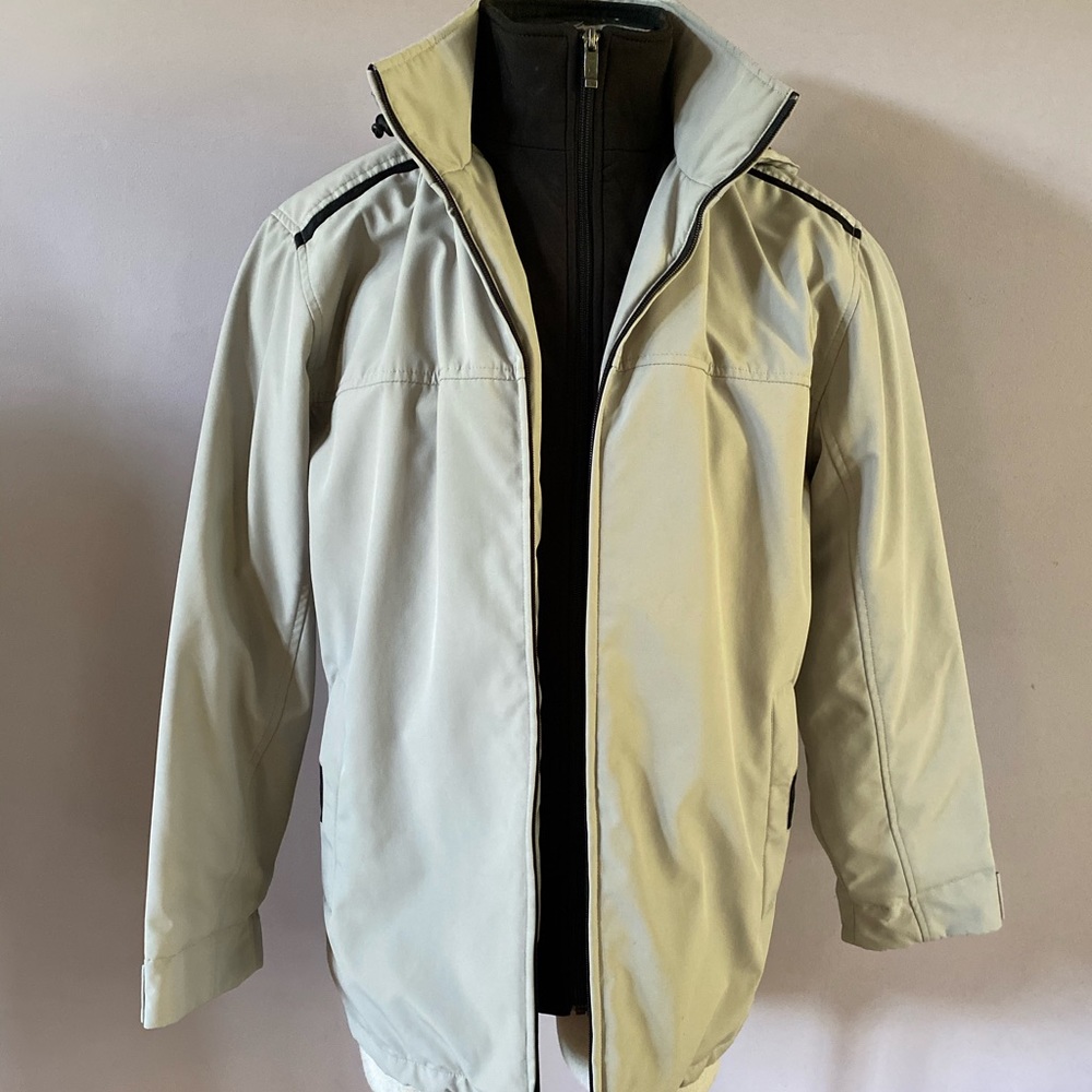 Weatherproof men’s jacket size Large.